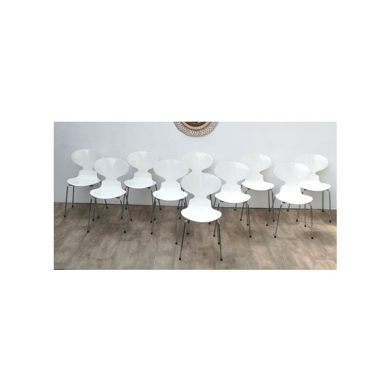 Set of 10 scandinavian chairs "Ant" by Arne Jacobsen - 1979