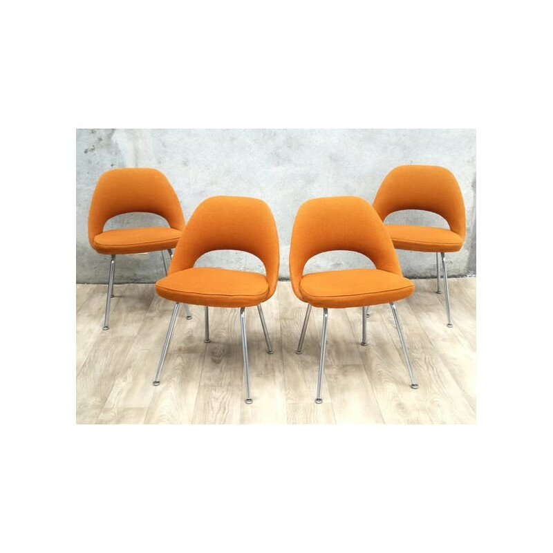 Suite de 4 chaises "Conférence" par Eero Saarineen pour Knoll - 1960