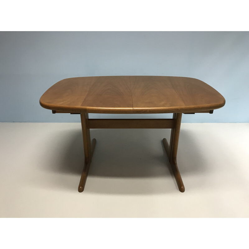 Vintage dining table in oak by Niels O. Möller - 1960s