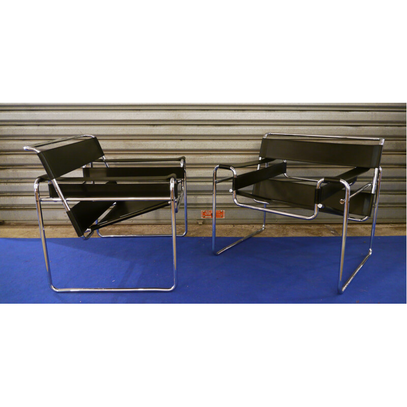Pair of Wassily chairs in metal and leather, Marcel BREUER - 1970s