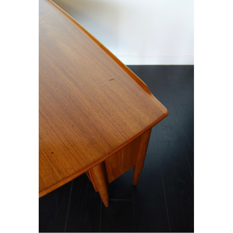 Vintage desk in teak by Peter Lovig Nielsen - 1960s