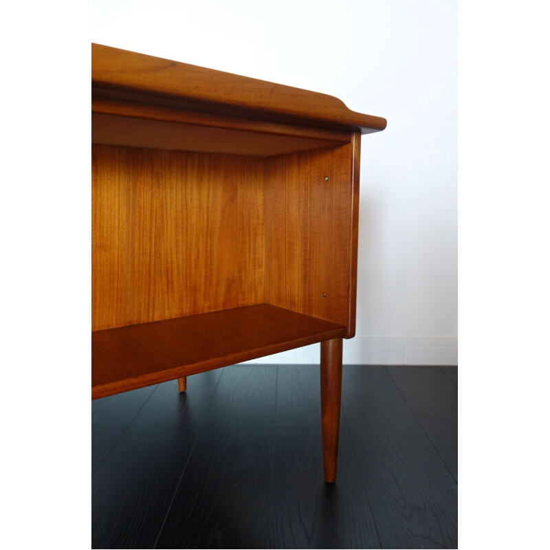 Vintage desk in teak by Peter Lovig Nielsen - 1960s