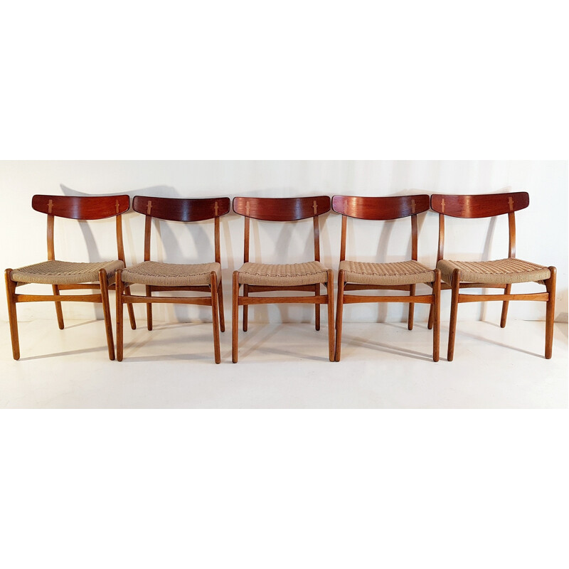 Suite de 5 chaises vintages "CH23" d'Hans Wegner - 1950