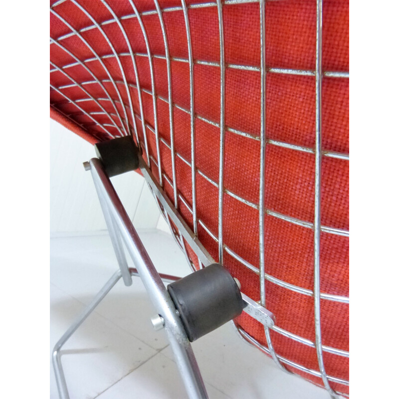 Diamond chair in chrome and red fabric, Harry BERTOIA - 1970s