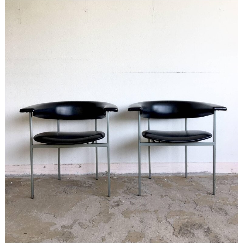 Paire de fauteuils vintage "Gamma" en metal gris et cuir noir de Rudolf Wolf, 1960