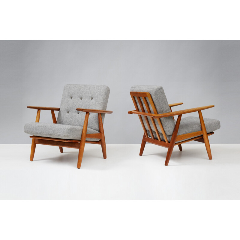 Set of 2 vintage GE-240 armchairs in oak by Hans Wegner - 1950s