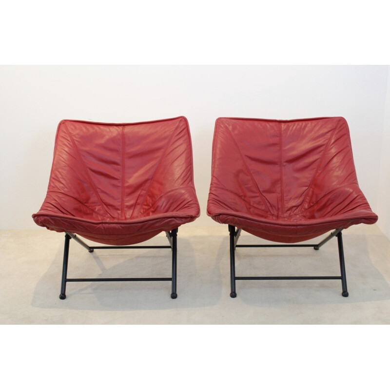 Vintage set of 2 easy chair in red leather by Teun Van Zanten for Molinari - 1970s