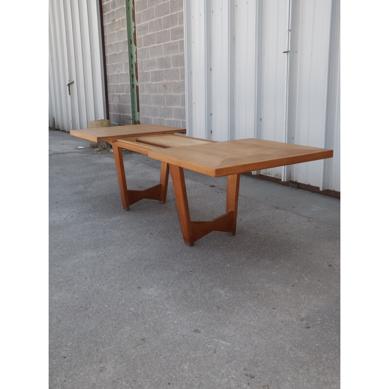 Table de repas en chêne de Guillerme et Chambron pour Votre Maison - 1950