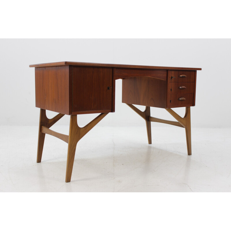 Vintage Danish desk in teak with 3 drawers - 1960s