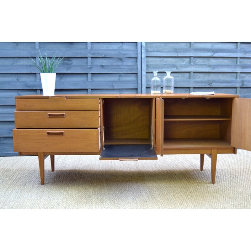 Minimalist Vintage sideboard with drawers and doors by Nathan - 1960s