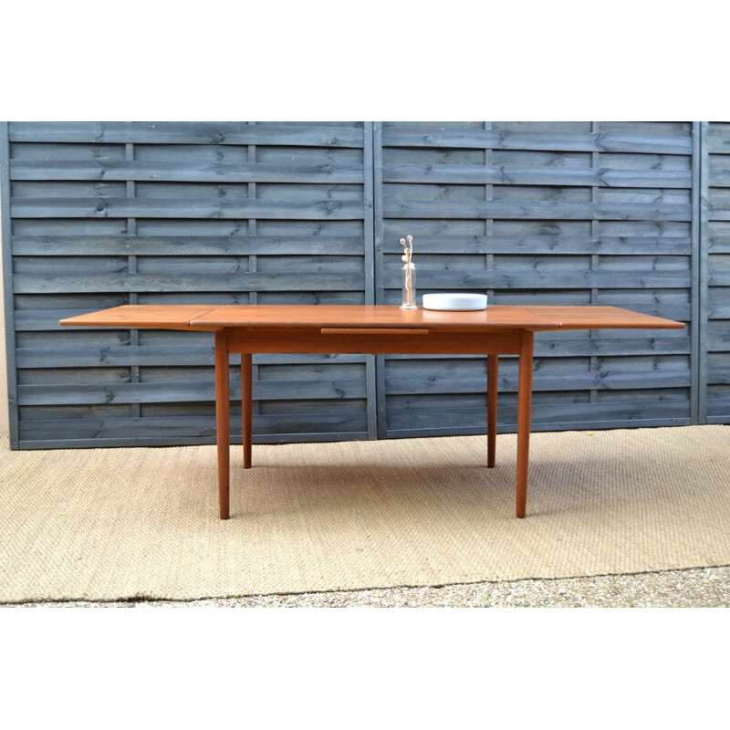 Danish dining room table with extensions - 1960s