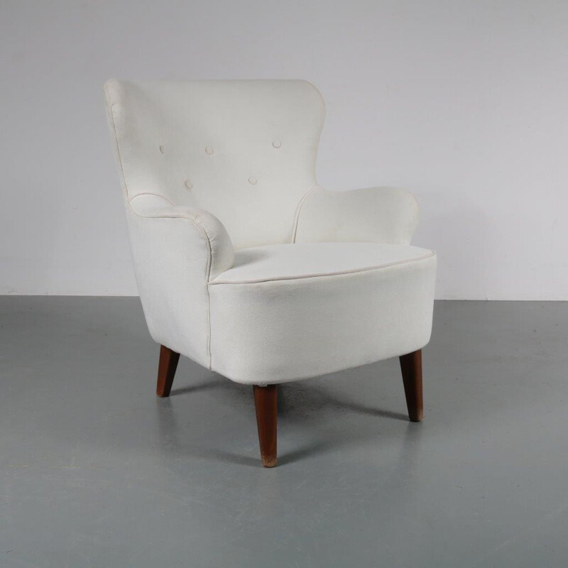 Vintage lounge chair in white velvet by Theo Ruth - 1950s