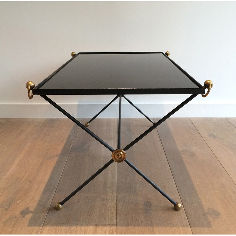 Table basse en verre opalin noir et métal - 1950