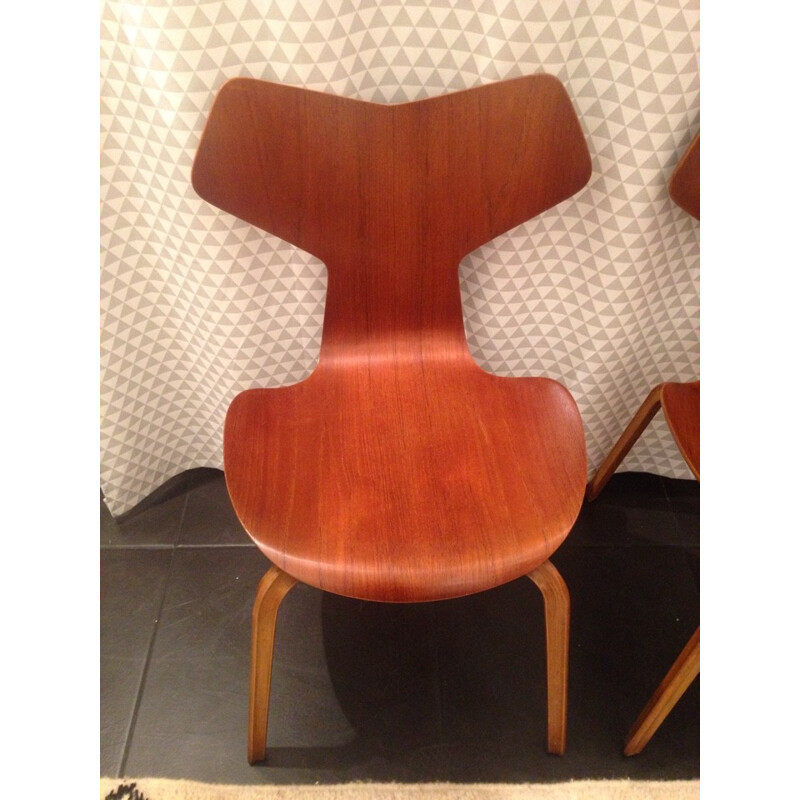 Grand Prix chair in teak, Arne JACOBSEN - 1950s