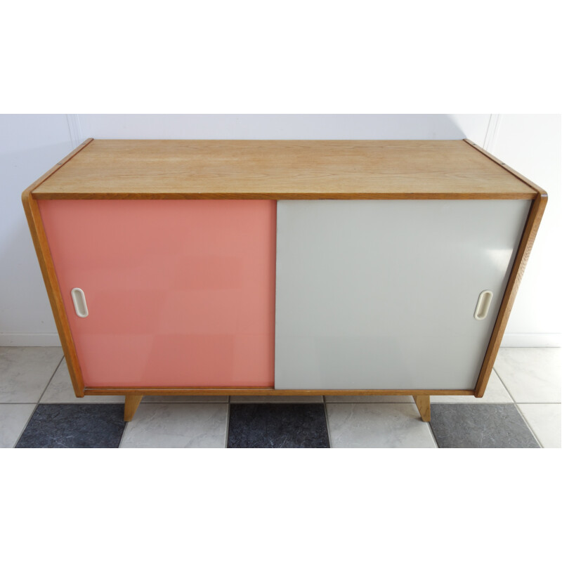 Vintage "U452" sideboard in pink prey by Jiroutek - 1960s