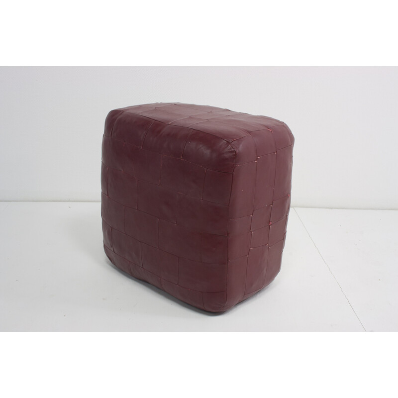 Pouf Vintage en Cuir Patchwork Bordeaux - 1960