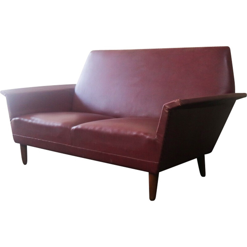 Danish vintage burgundy 2-seater sofa in vinyl - 1960s