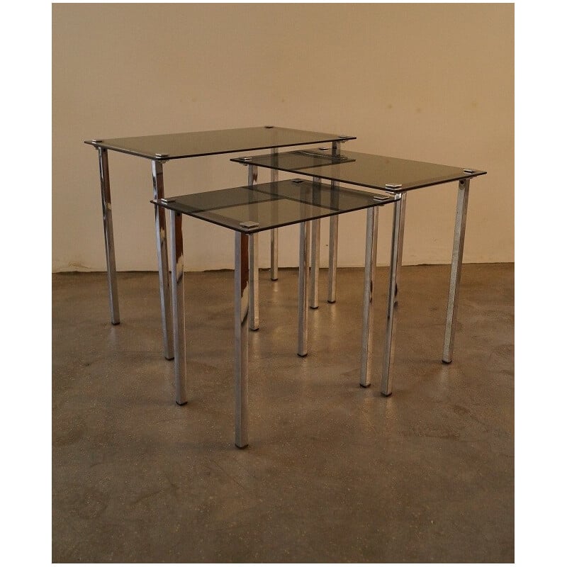 Suite de 3 tables gigognes vintage en métal et en verre - 1970