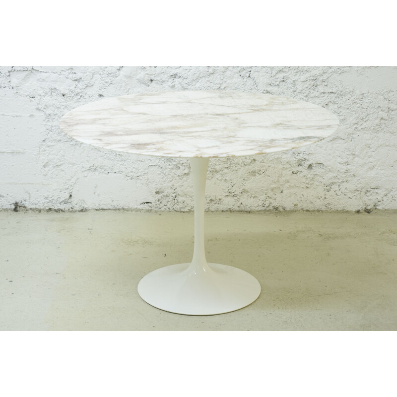 Vintage Dining Table "Tulip" in calacatta marble by Eero Saarinen for knoll - 1970s