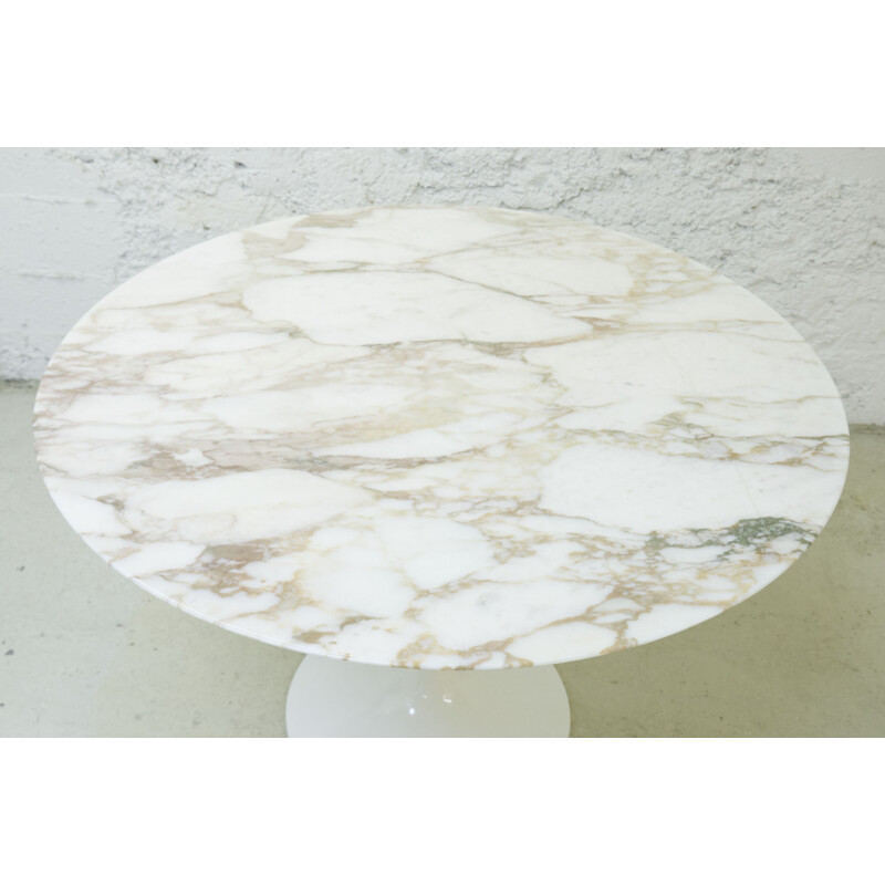 Vintage Dining Table "Tulip" in calacatta marble by Eero Saarinen for knoll - 1970s