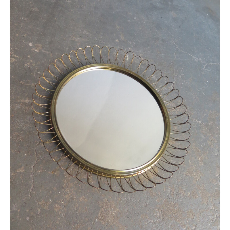 Vintage round mirror with curly brass frame - 1960s
