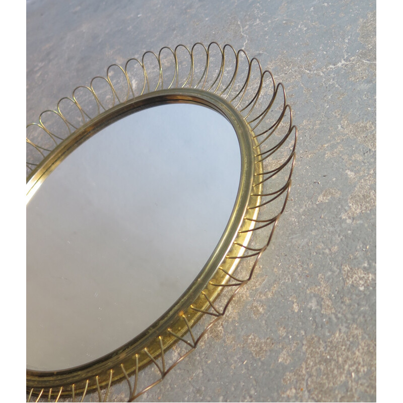 Vintage round mirror with curly brass frame - 1960s