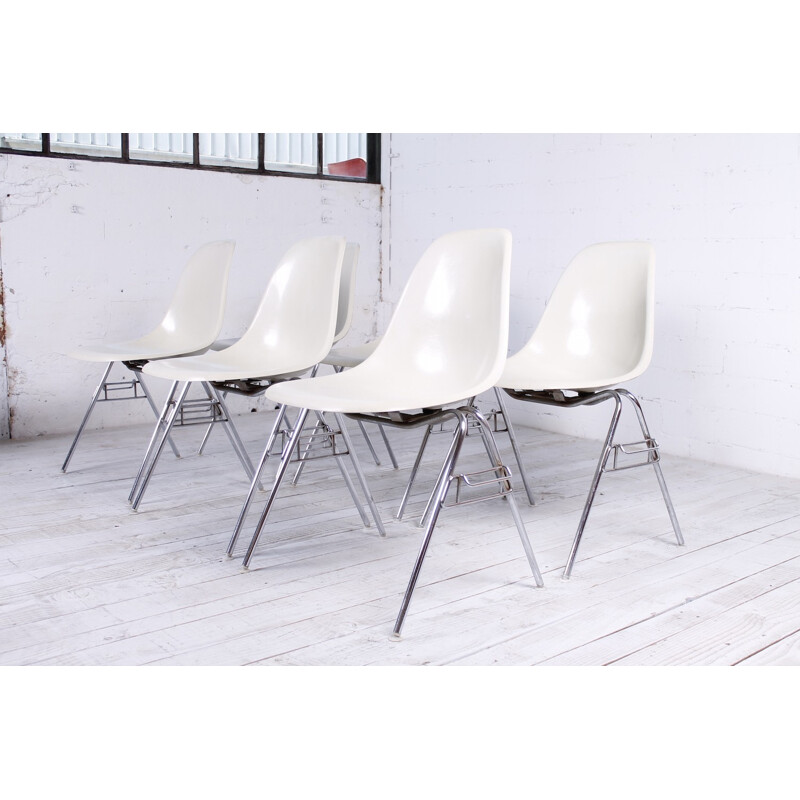 Suite de 6 chaises vintage en fibre de verre DSS par Charles & Ray Eames pour Herman Miller - 1970