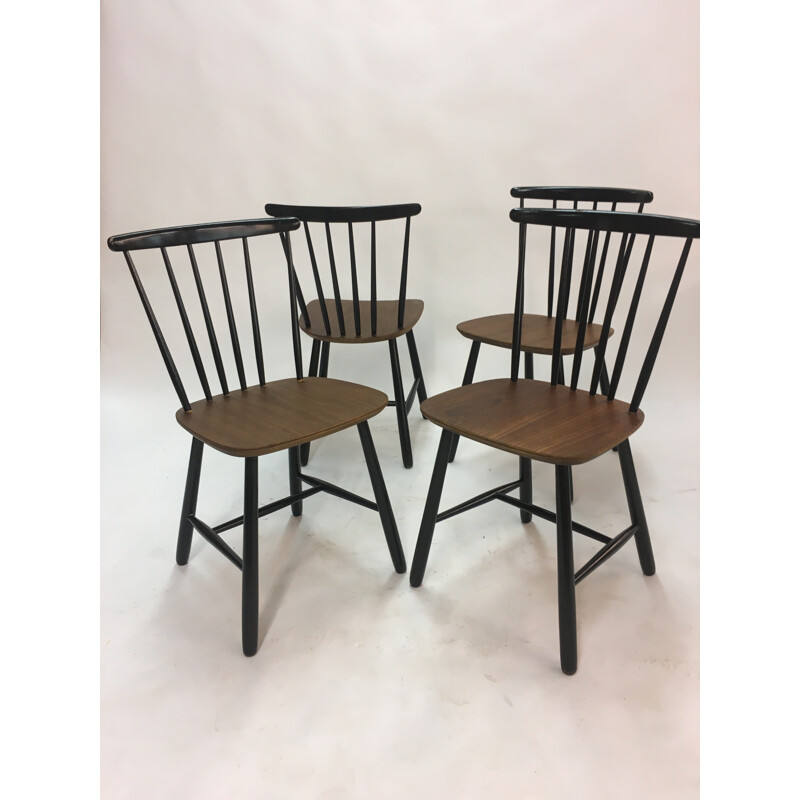 Set of 4 Vintage Scandinavian Spindle Back Dining Chairs - 1950s