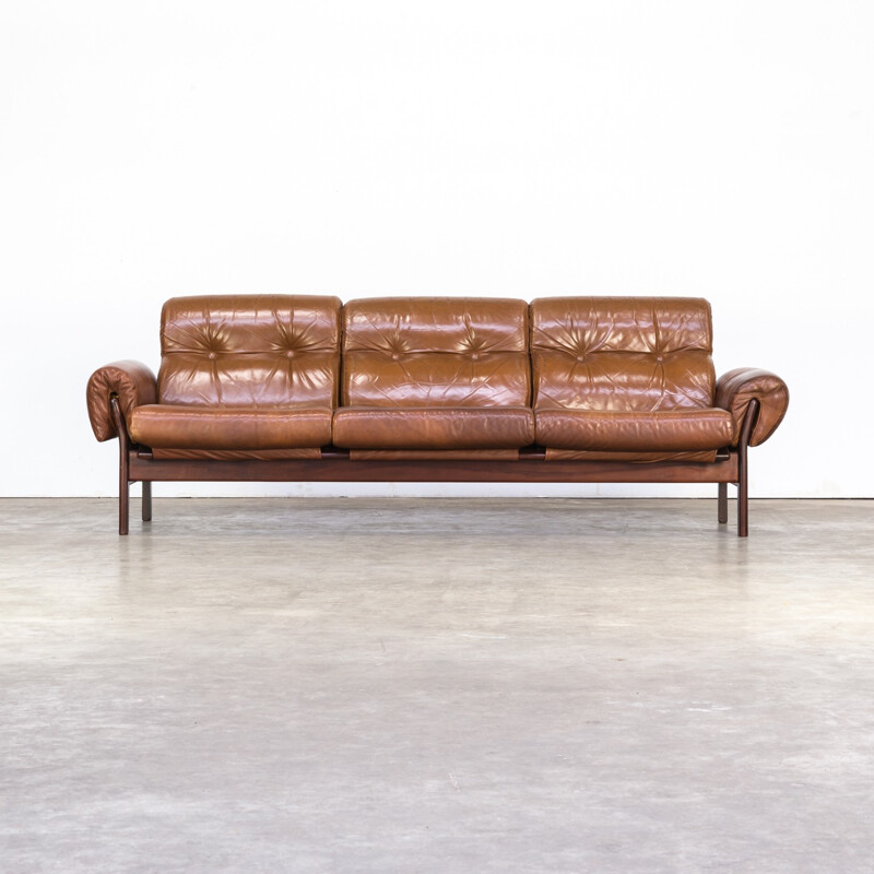 Vintage 3-seater sofa in cognac leather and rosewood framed Arne Norell - 1970s