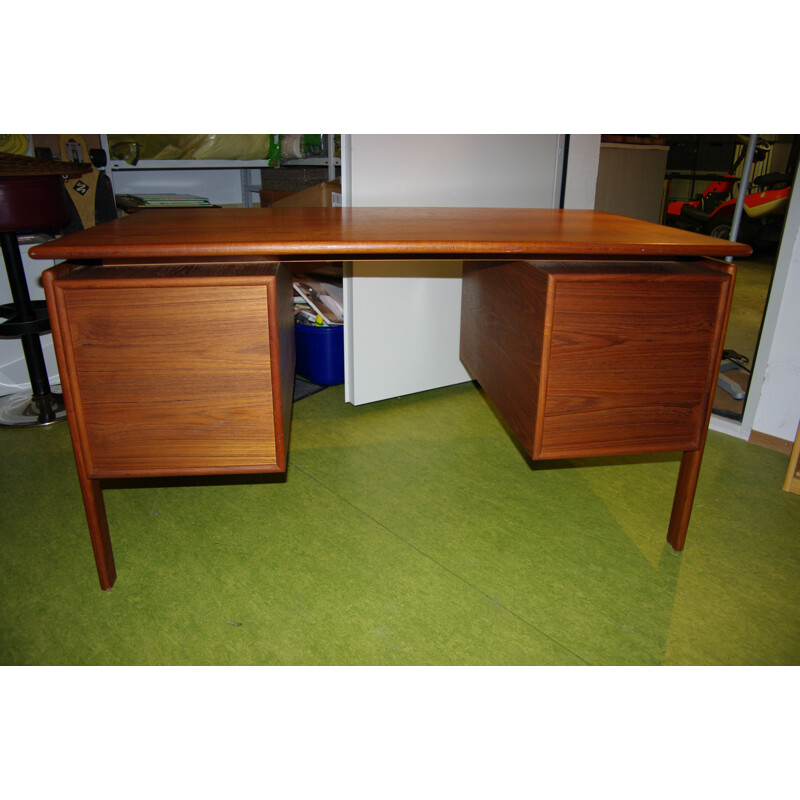 Vintage scandinavian desk in teck by Gv Gasvig - 1950s