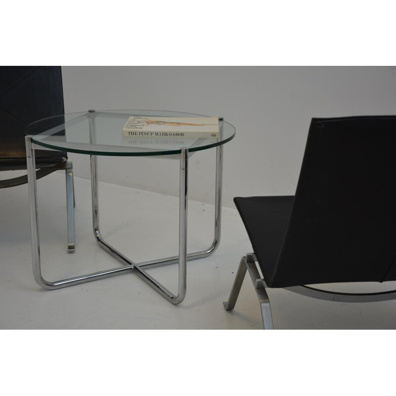 Table d'appoint "MR" de Ludwig Mies Van Der Rohe - 1970