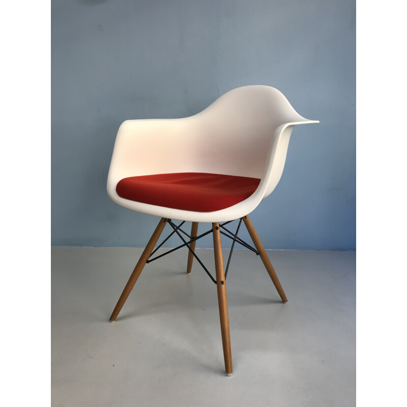 Vintage easy chair "DAW" by Charles and Ray Eames - 2000s