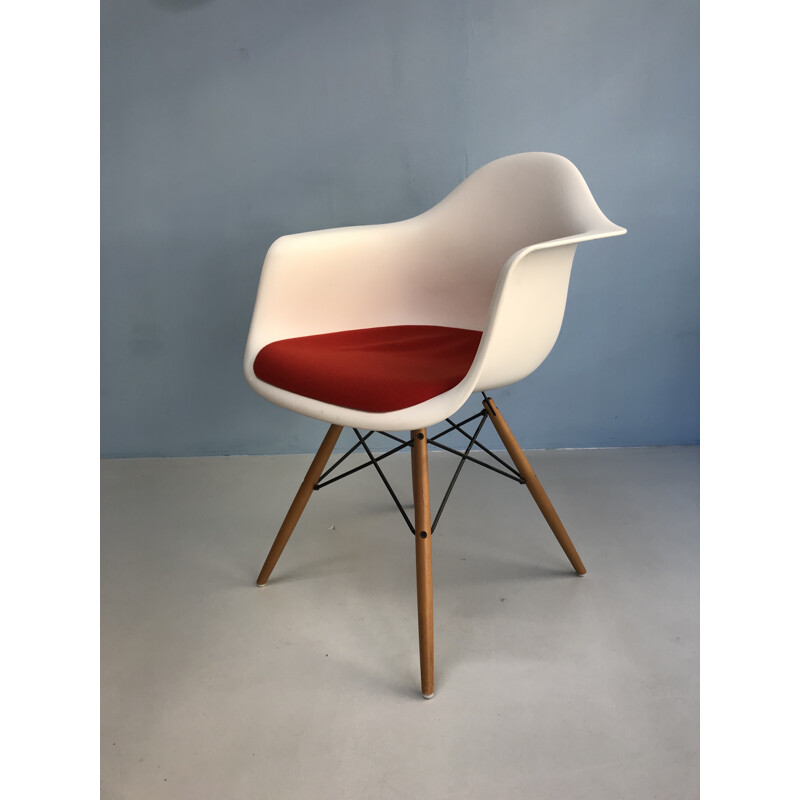 Vintage easy chair "DAW" by Charles and Ray Eames - 2000s