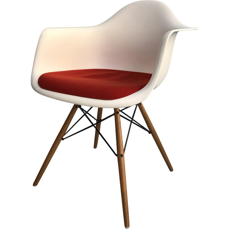 Vintage easy chair "DAW" by Charles and Ray Eames - 2000s