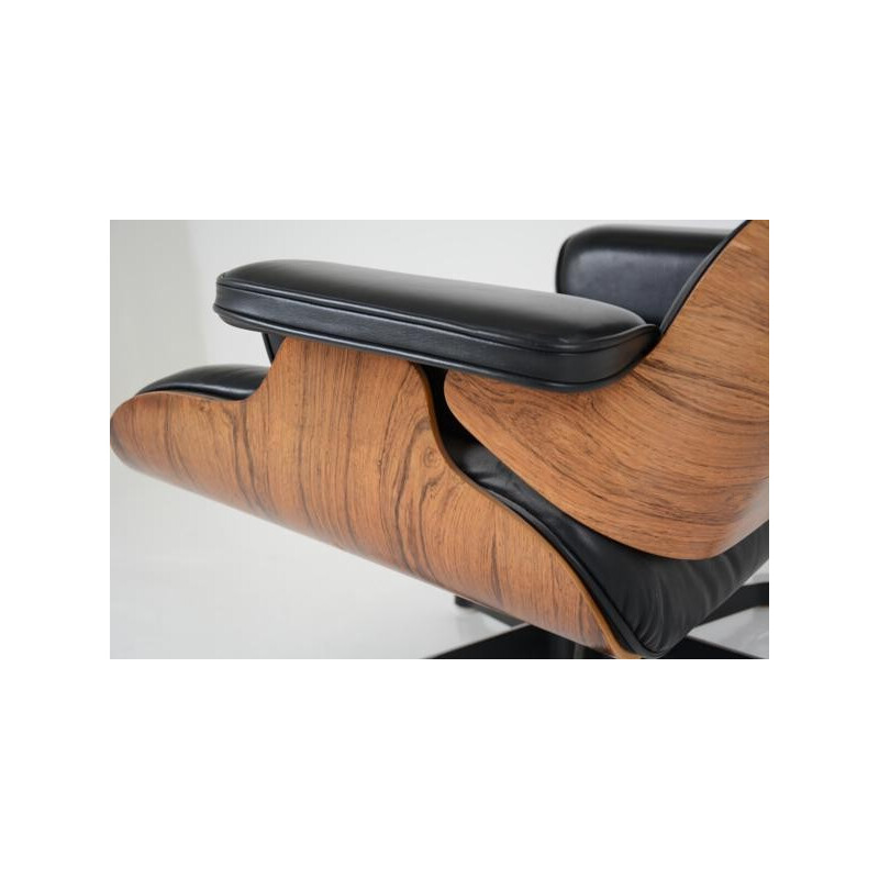 Vintage black lounge chair and rosewood by Charles Eames for Herman Miller - 1970s