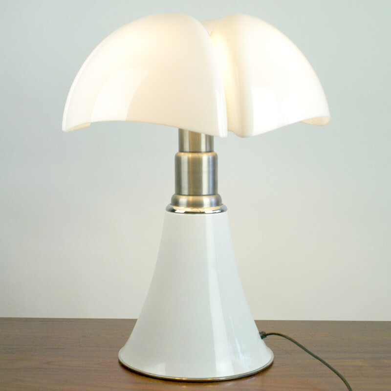 Lampe de table vintage "Pipistrello" par Gae Aulenti pour Martinelli Luce - 1960