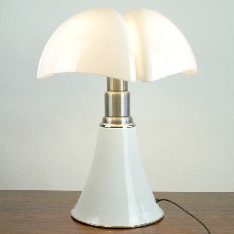 Vintage table lamp "Pipistrello" by Gae Aulenti for Martinelli Luce - 1960s