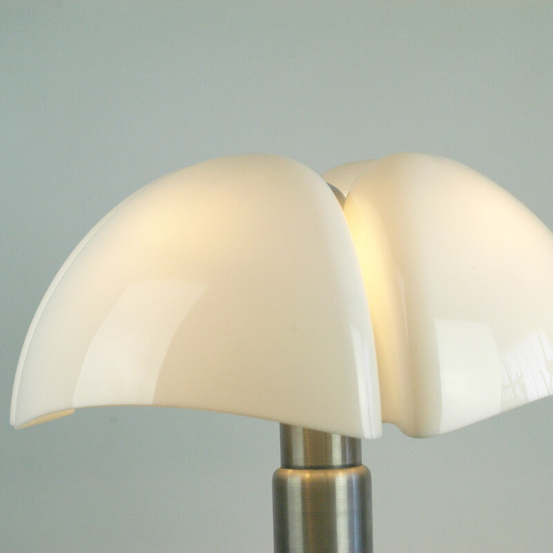 Vintage table lamp "Pipistrello" by Gae Aulenti for Martinelli Luce - 1960s