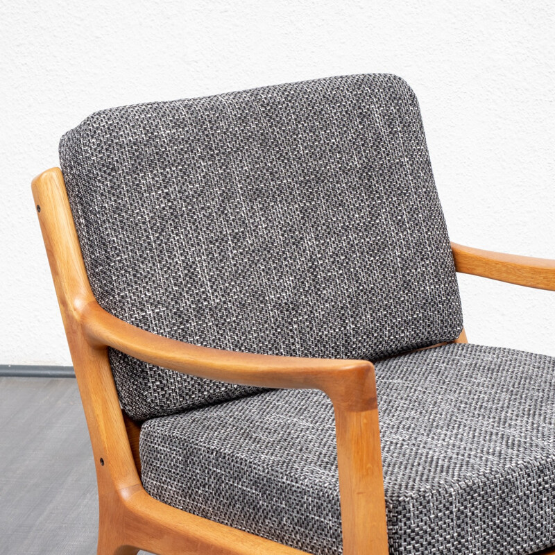 Vintage "Senator 166" armchair by Ole Wanscher for France & Son - 1960s