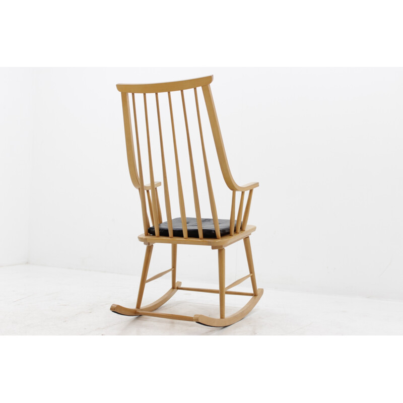 Vintage scandinavian rocking chair - 1970s.