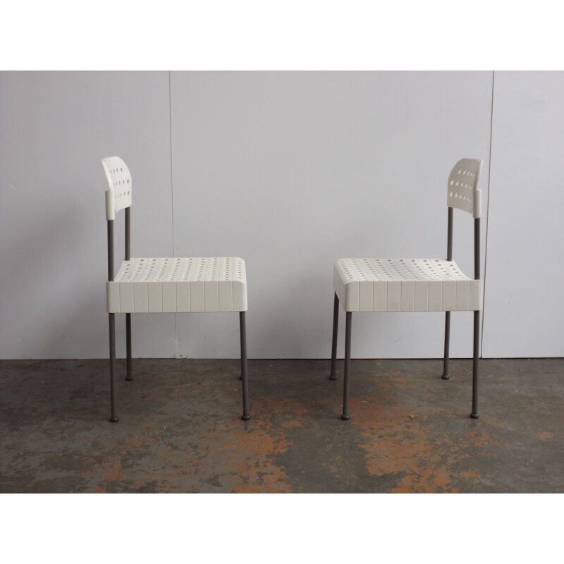 Vintage set of 2 white chairs "The Box" by enzo Mari - 1960s
