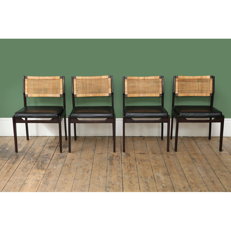 Ensemble de 4 chaises à repas en rotin vintage par P.J. Muntendam - 1960