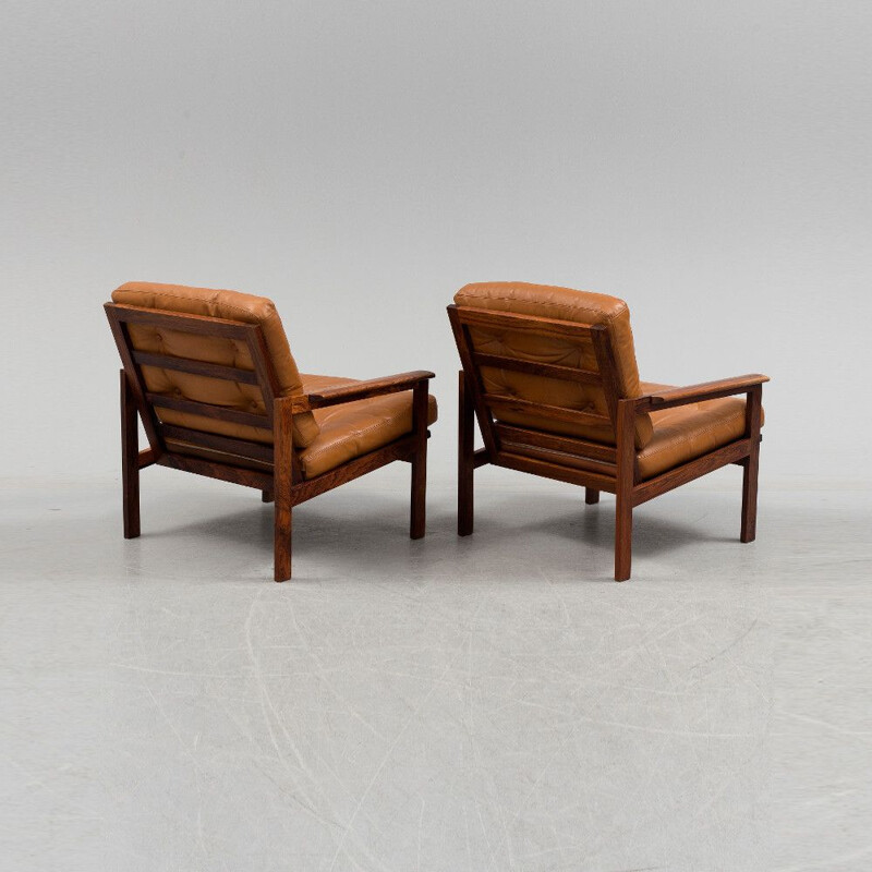 Suite de 2 fauteuils marrons par Illum Wikkelso Capella pour Niels Eilersen - 1959