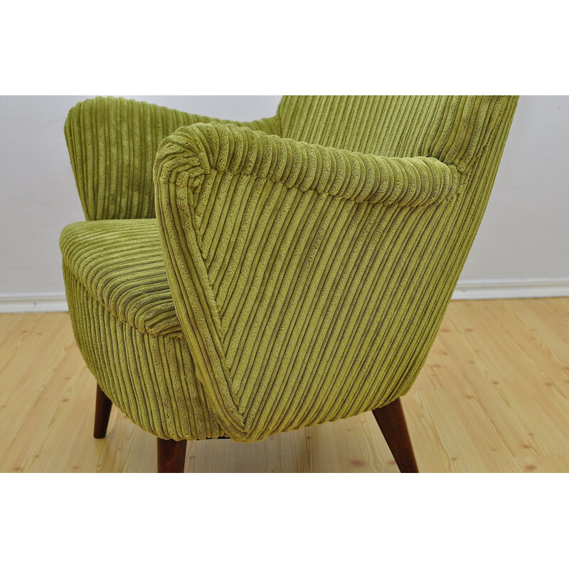 Vintage green armchair in velvet - 1950s