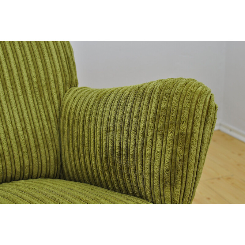 Vintage green armchair in velvet - 1950s