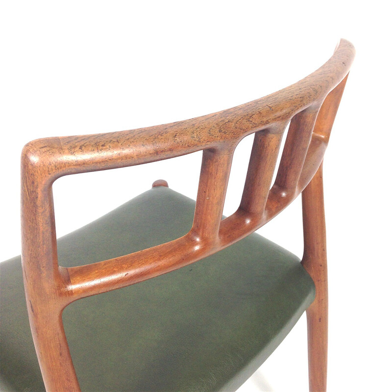 Set of six chairs 79 in teak and greeb leatherette, Niels Otto MOLLER - 1960s