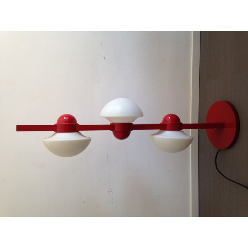 Lampadaire vintage rouge en bois - 1970