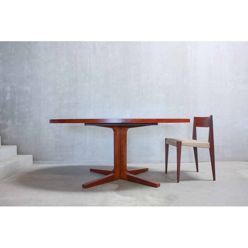 Vintage oval dining table in teak by Dyrlund, 1960s