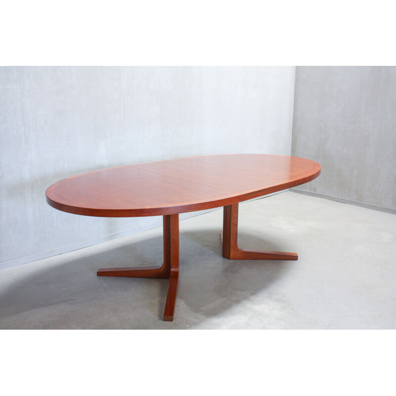 Vintage oval dining table in teak by Dyrlund, 1960s
