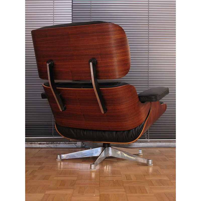 Fauteuil lounge vintage en cuir noir et palissandre par Eames pour Vitra - 1980